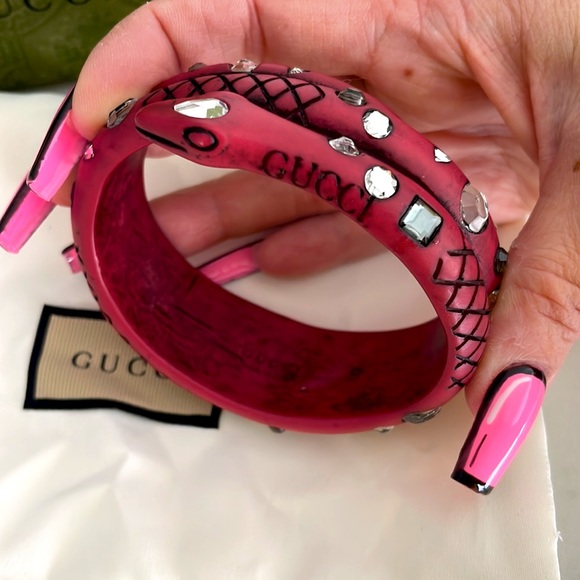 NEW w/box Gucci Resin & Crystal Snake Bangle Bracelet - Picture 5 of 7